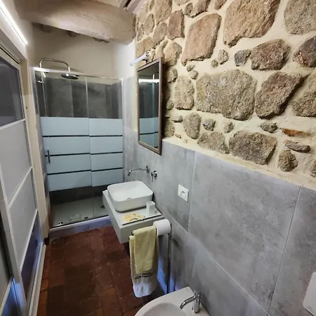 Sassolina House Bike Apartment *